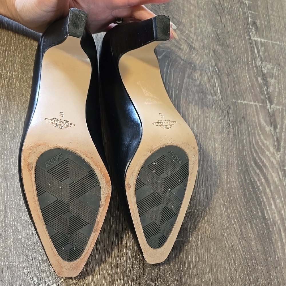 Bally Black Sophisticated Heels - Picture 14 of 16